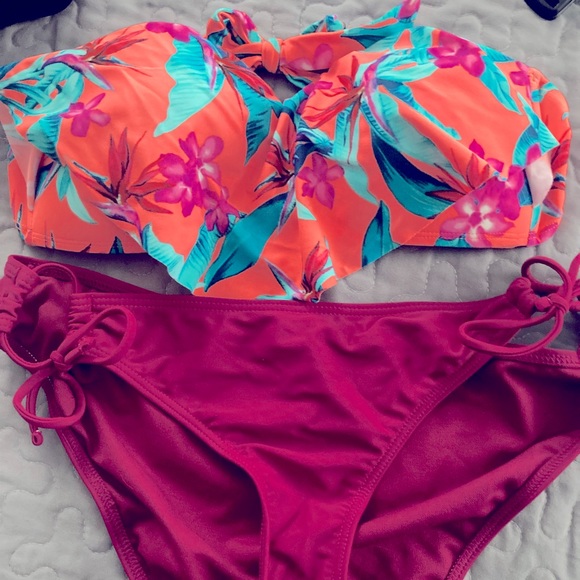 Bikini set - Picture 1 of 5